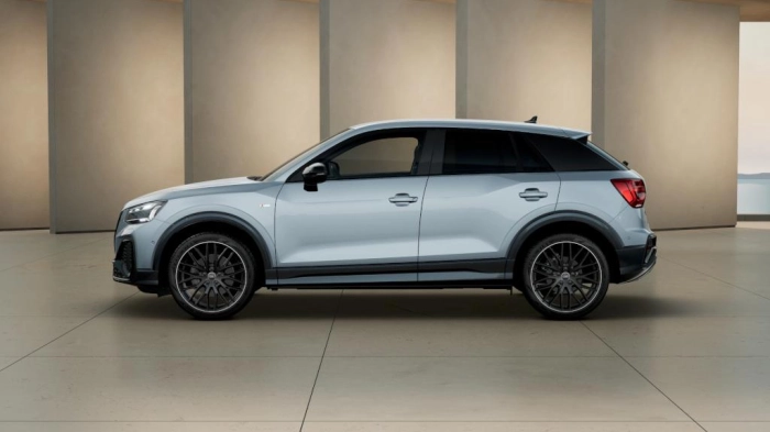 Audi Q2    Identity Black 35 TDI quattro 110(150) kW(CV) S tronic