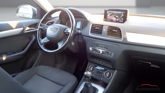 Audi Q3  2.0 tdi Business 120cv