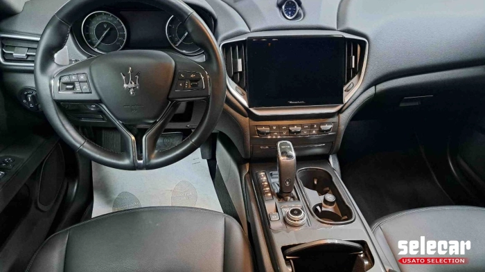 Maserati Ghibli  2.0 mhev GT 330cv rwd auto