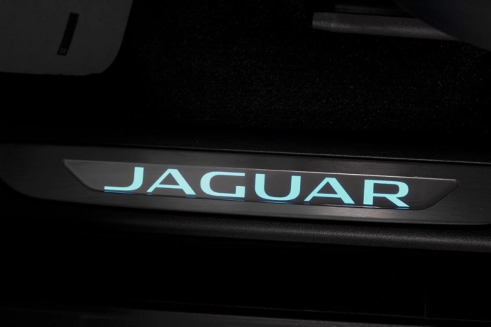 Jaguar E-Pace  2.0d i4 R-Dynamic awd 180cv auto my19