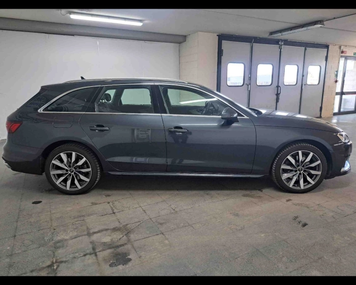 Audi A4 Avant  35 2.0 tdi mhev Business Advanced