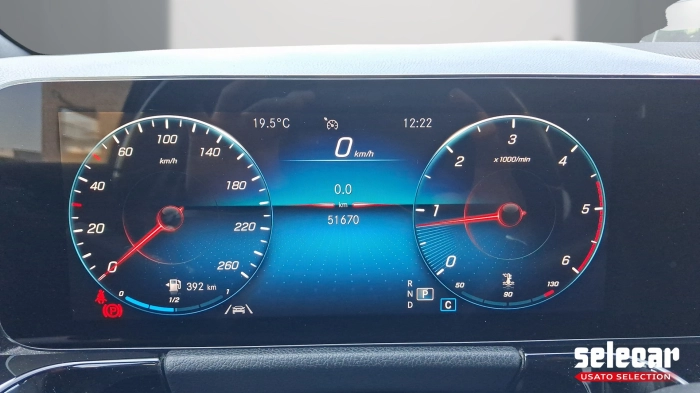 Mercedes-Benz GLA-H247 GLA 200 d Sport 4matic auto