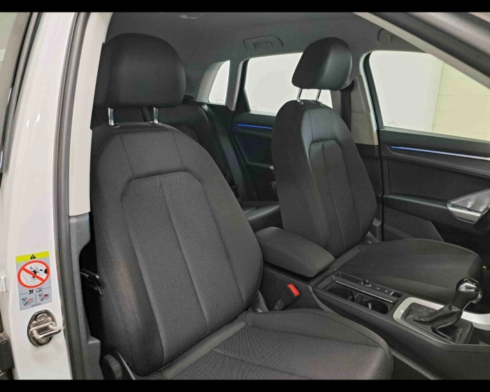 Audi Q3  35 1.5 tfsi Business Advanced s-tronic