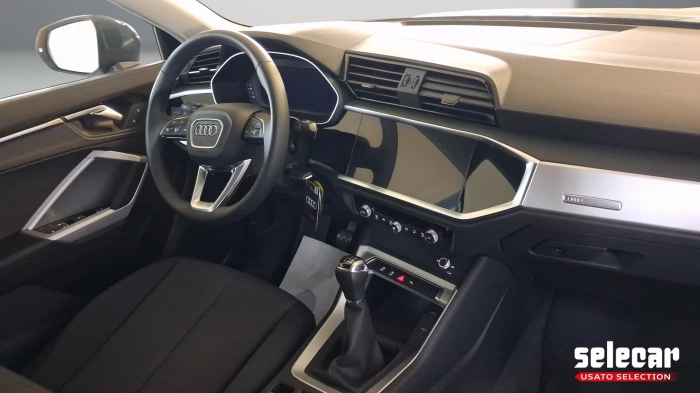Audi Q3  35 1.5 tfsi Business