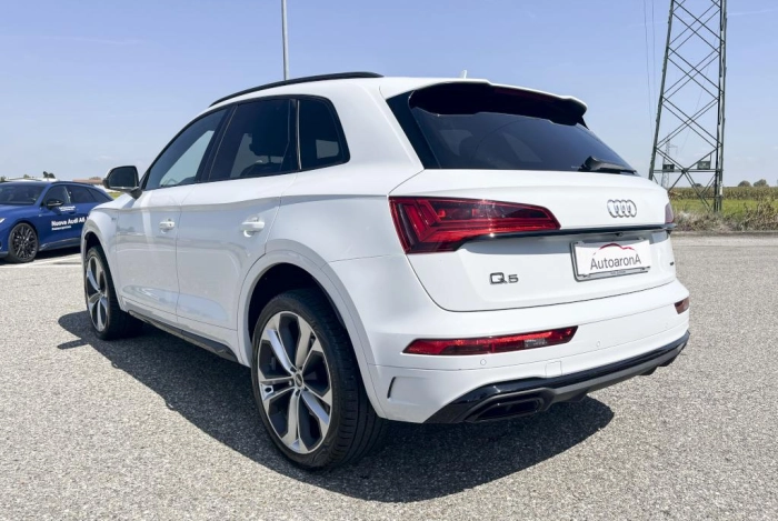 Audi Q5  40 2.0 tdi mhev 12V Edition One quattro s-tr