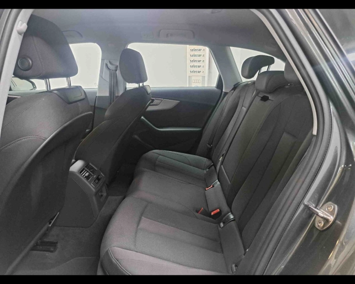 Audi A4 Avant  35 2.0 tdi mhev S Line edition 16