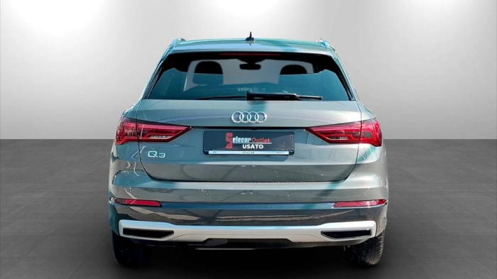 Audi Q3  35 2.0 tdi Business Advanced s-tronic