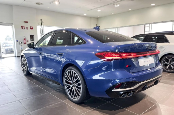 Audi A5 Sedan   Sedan  TDI quattro 150 kW S tronic