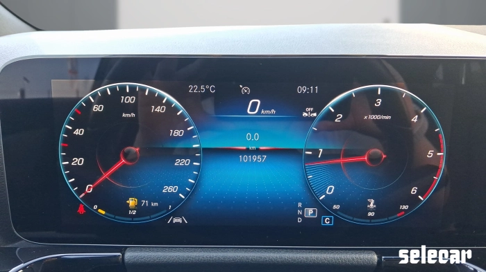 Mercedes-Benz GLA-H247 GLA 200 d Sport auto