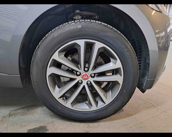 Jaguar F-Pace  2.0d i4 R-Sport awd 180cv auto my19