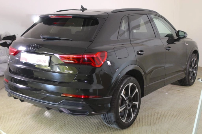 Audi Q3  40 2.0 tdi S line edition quattro 200cv s-tr