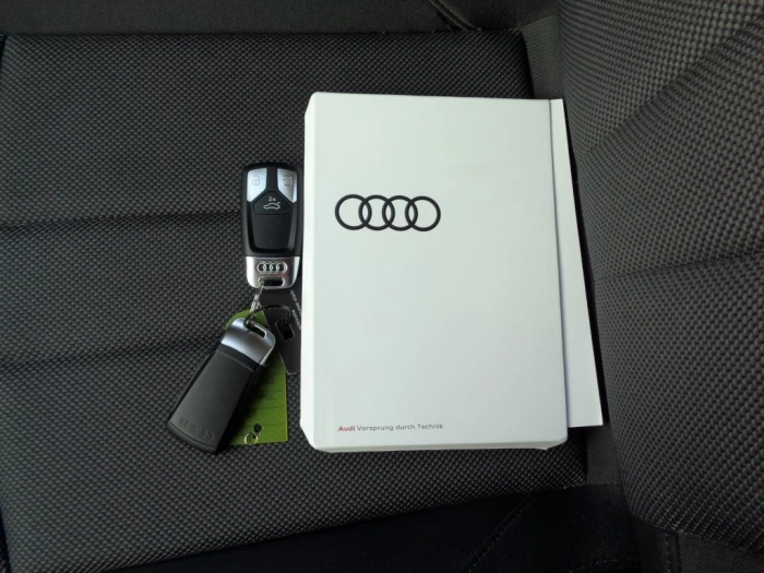 Audi A4 Avant  40 2.0 g-tron Business Advanced 1