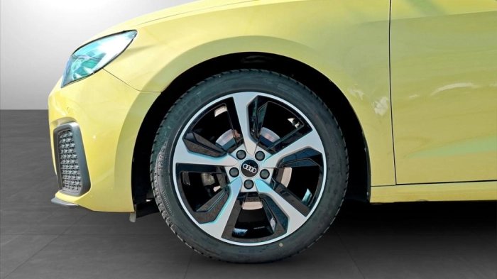 Audi A1 Sportback  30 1.0 tfsi Admired 110c