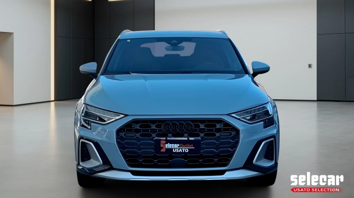 Audi A3 Allstreet  2.0 tdi Identity Contras