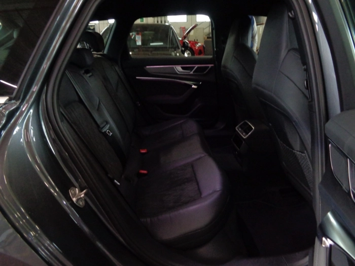 Audi A6 Avant RS6 Avant 4.0 mhev quattro tiptronic