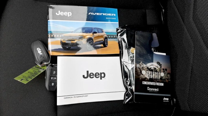 Jeep Avenger 1.2 turbo e-hybrid Summit fwd 100cv edct6