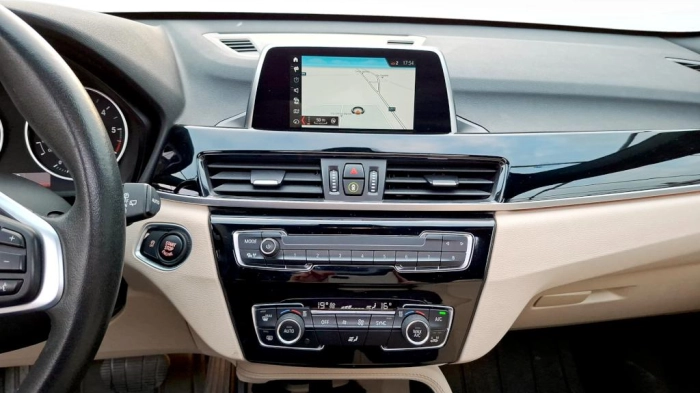 BMW X1  sdrive18d xLine auto