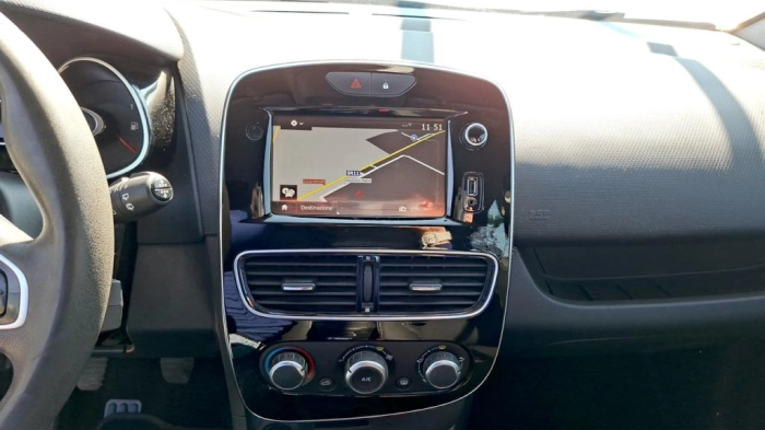 Renault Clio  1.2 16v Zen 75cv