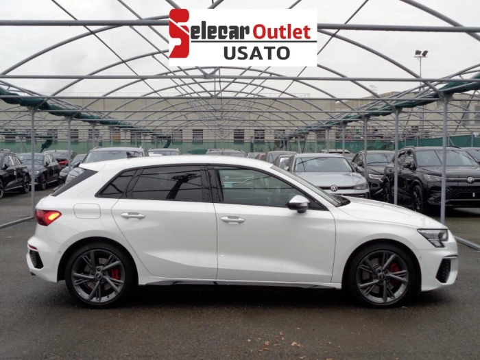 Audi S3  Sportback 2.0 tfsi quattro s-troni