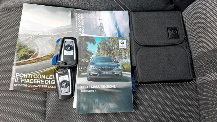BMW Serie 118d 5p Urban auto