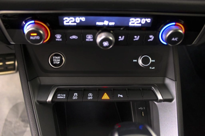 Audi Q3 Sportback  35 2.0 tdi S line edition s-tronic