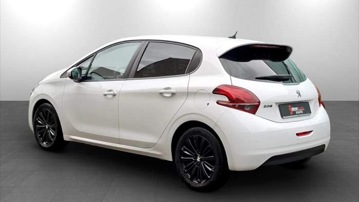 Peugeot 208  5p 1.2 puretech Active s&s 82cv neopatentati