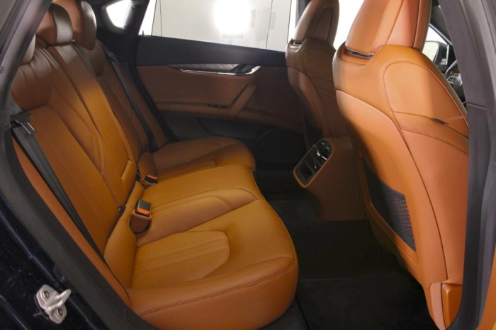 Maserati Quattroporte  3.0 V6 Modena Q4 430cv a