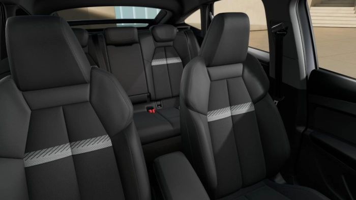 Audi Q4 Sportback   S line edition 45 e-tron  210,00 kW