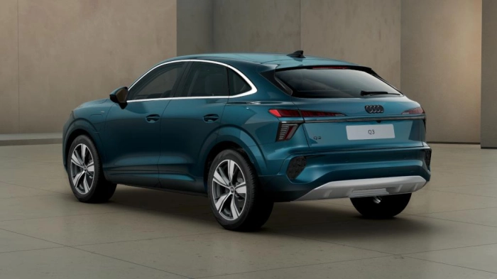 Audi Q3 Sportback   Business Advanced e-hybrid  200 kW S tronic