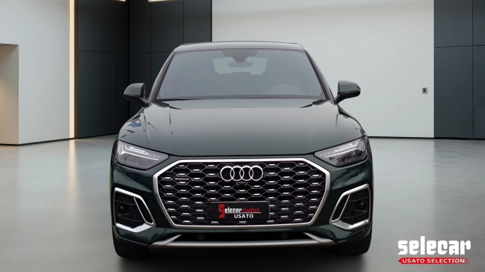 Audi Q5 Sportback  2021 -  40 2.0 tdi mhev 12V S line 