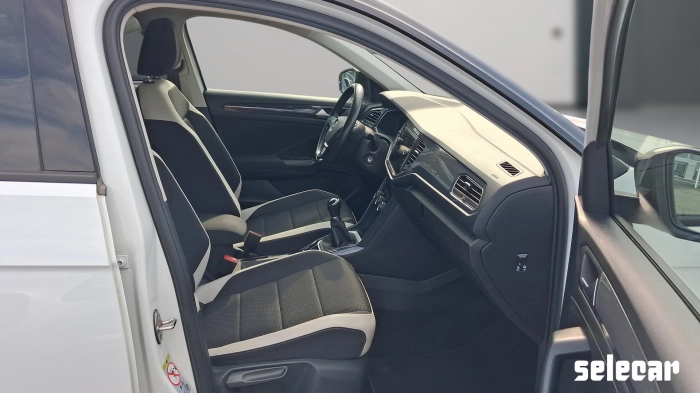 Volkswagen T-Roc  1.5 tsi Advanced