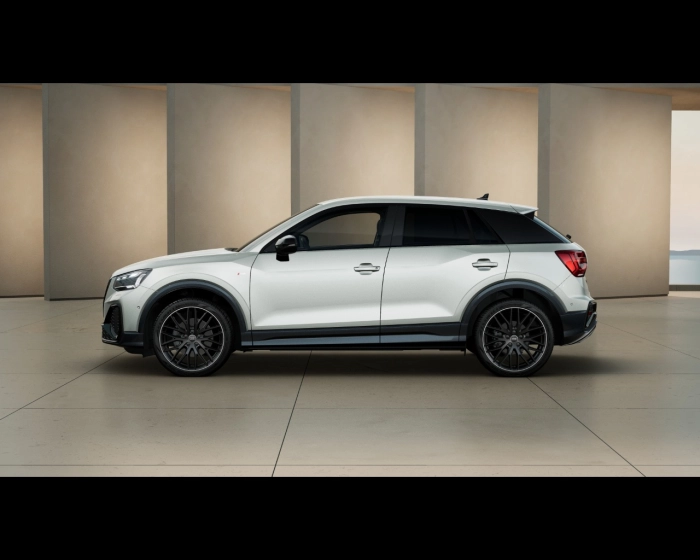 Audi Q2    Identity Black 35 TFSI  110(150) kW(CV) S tronic