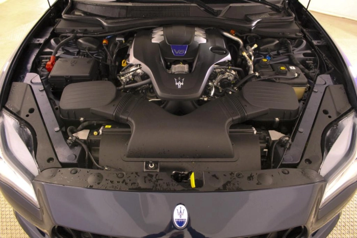 Maserati Quattroporte  3.0 V6 Modena Q4 430cv a