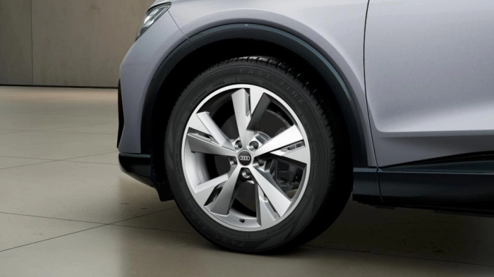 Audi Q4 Sportback   S line edition 45 e-tron  210,00 kW