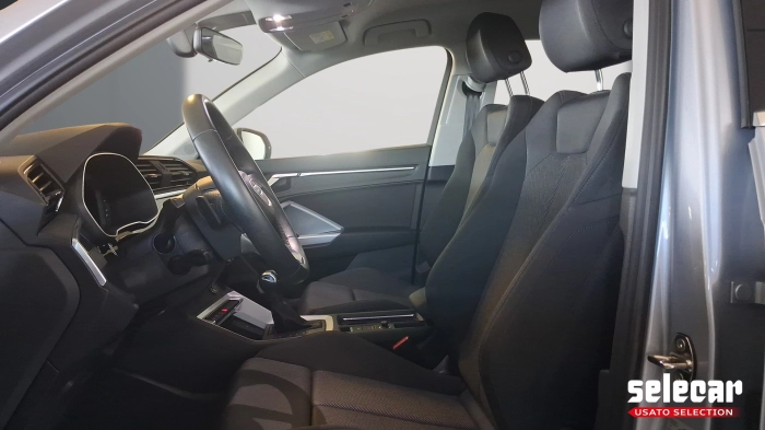 Audi Q3  40 2.0 tfsi Business Advanced quattro s-tron