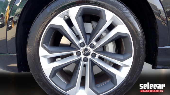 Audi Q8  3.0 tfsi e S line edition quattro 394cv tiptr