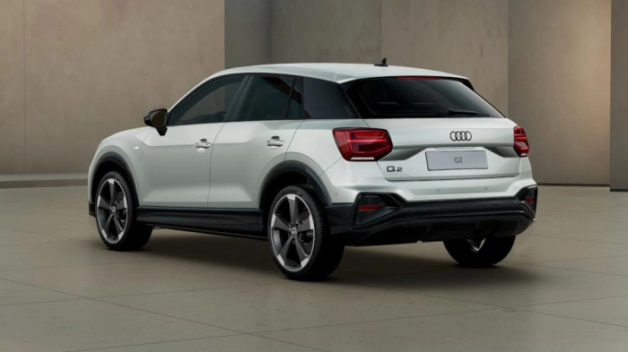 Audi Q2    Identity Black 35 TFSI  110(150) kW(CV) S tronic