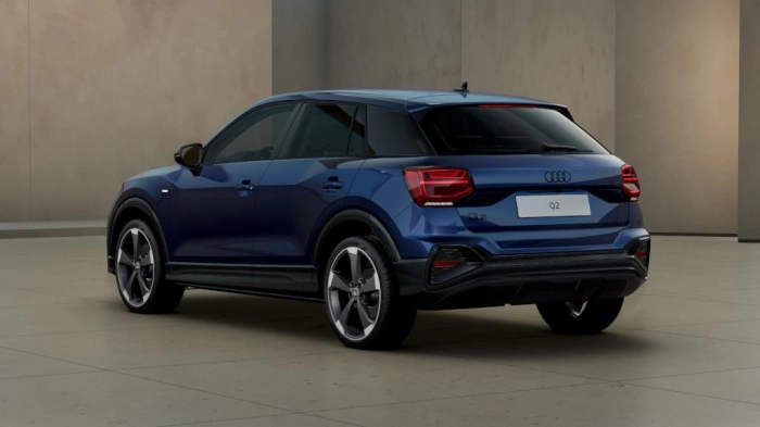 Audi Q2    Identity Black 35 TFSI  110(150) kW(CV) S tronic