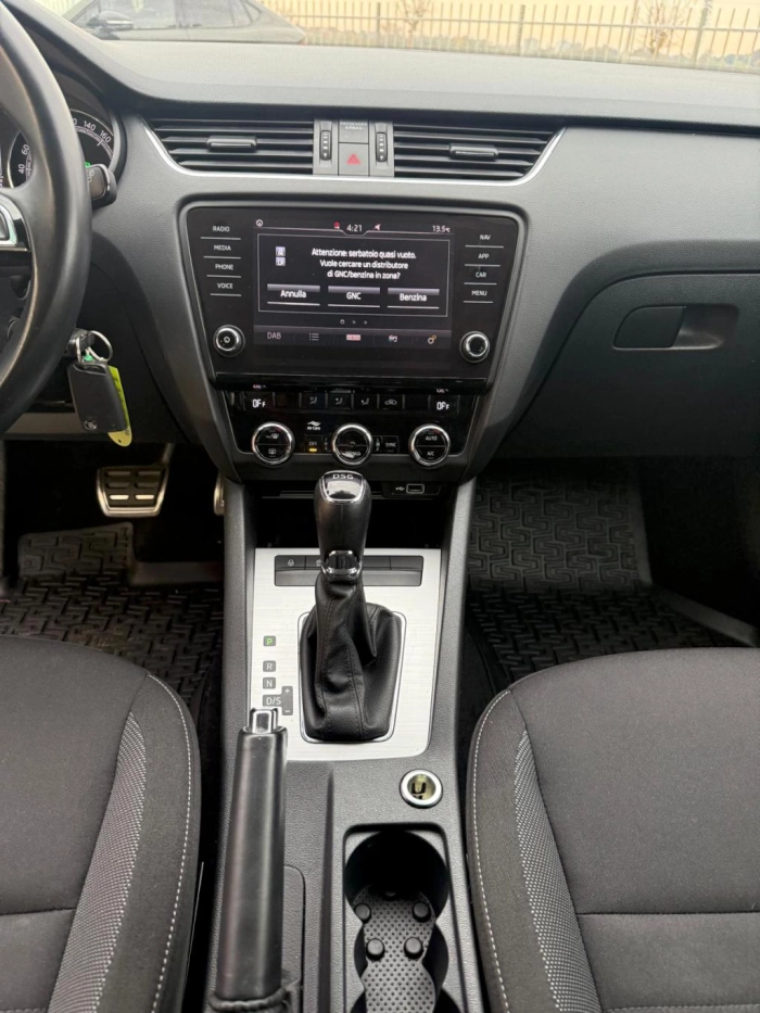 Skoda Octavia  Wagon 1.5 g-tec Executive 130cv dsg