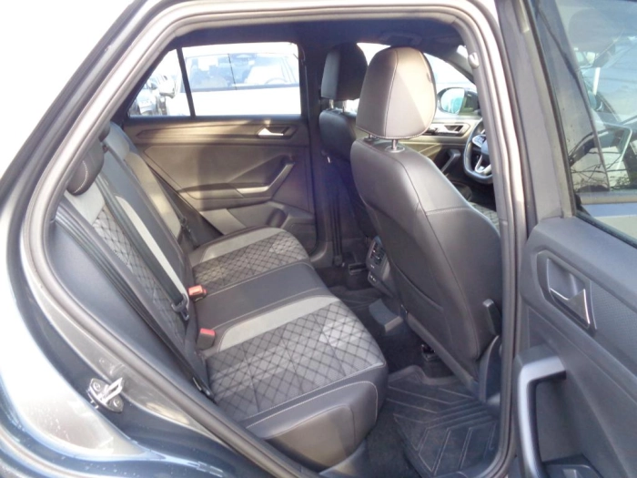 Volkswagen T-Roc  2022 -  1.0 tsi R-Line 110cv