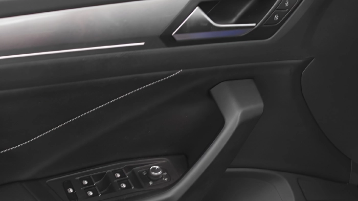 Volkswagen T-Roc  2022 -  1.5 tsi Style