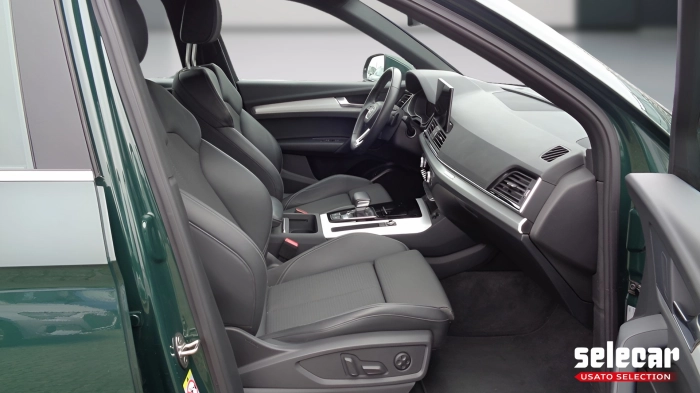 Audi Q5 Sportback  2021 -  40 2.0 tdi mhev 12V S line 