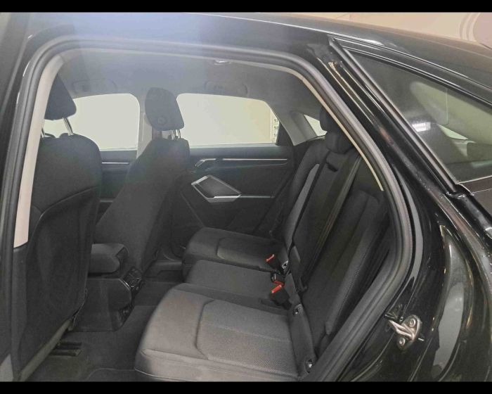 Audi Q3 Sportback  35 2.0 tdi S line edition