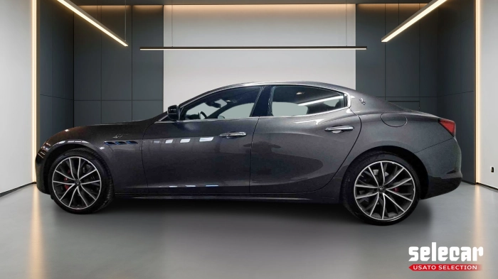 Maserati Ghibli  2.0 mhev GT 330cv rwd auto