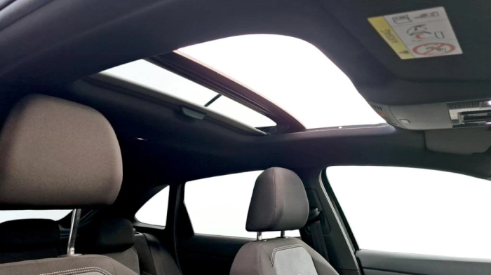 Volkswagen Taigo 1.0 tsi R-Line 110cv