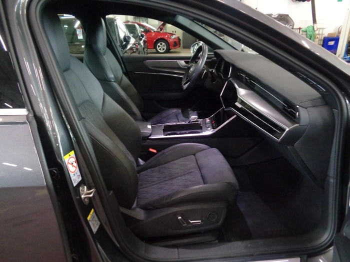 Audi A6 Avant RS6 Avant 4.0 mhev quattro tiptronic