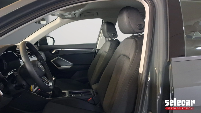 Audi Q3  35 1.5 tfsi Business