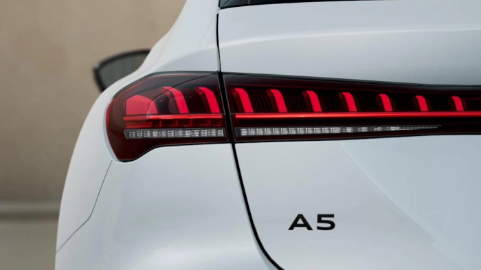 Audi A5 Avant   Avant S line edition e-hybrid quattro 220 kW S tronic