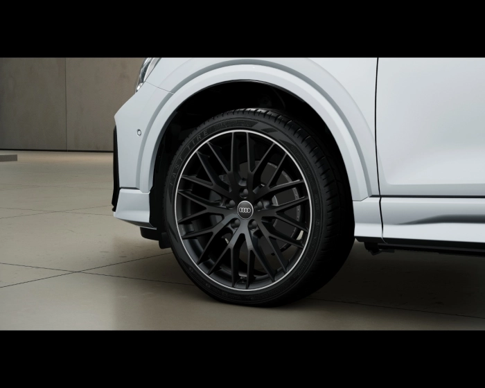 Audi Q2    Identity Black 35 TFSI  110(150) kW(CV) S tronic