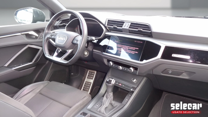 Audi Q3  40 2.0 tdi Business Advanced quattro 200cv s-tronic